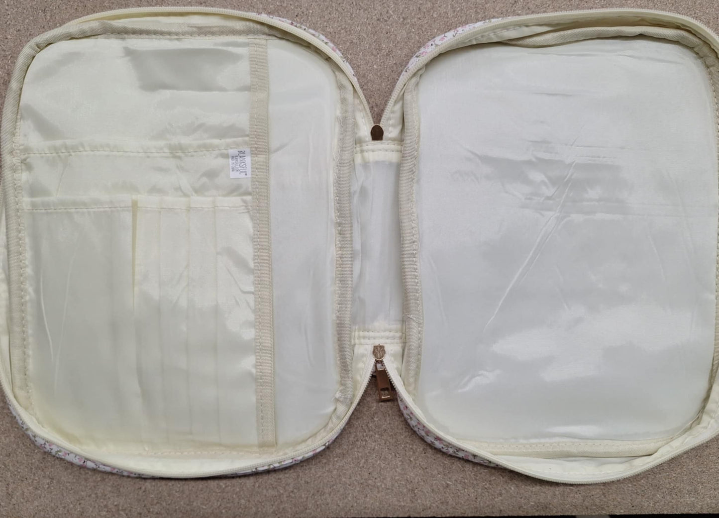 Bible Holders - Bible Carriers - Bible Covers